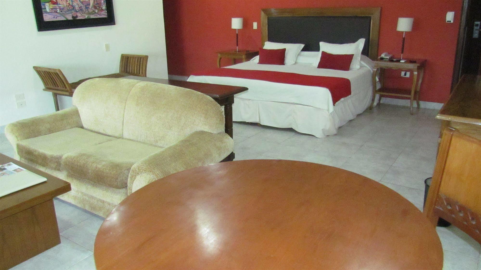 Terrazas Del Sol Apart-Hotel Lambare Экстерьер фото